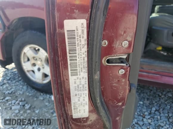 ✅ 2016 Ram 1500 Express • VIN: 1C6RR7KT7GS198482 • Lot: 81118275. Listed on Copart with 121,923 mi. Free auction sales archive from the USA and detailed vehicle history report at DreamBid. Image 12.