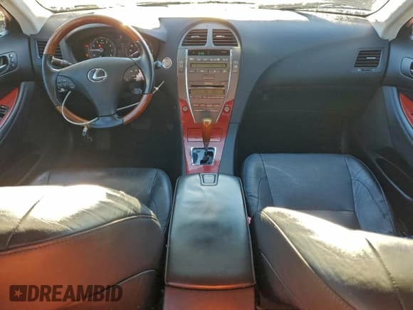 ✅ 2008 Lexus ES 330 • VIN: JTHBJ46G882178531 • Лот: 94418585. Опубликован ранее на Copart с пробегом 164 805 миль. Бесплатный доступ к архиву аукционных продаж из США и подробный отчёт об истории автомобиля на DreamBid. Изображение 8.