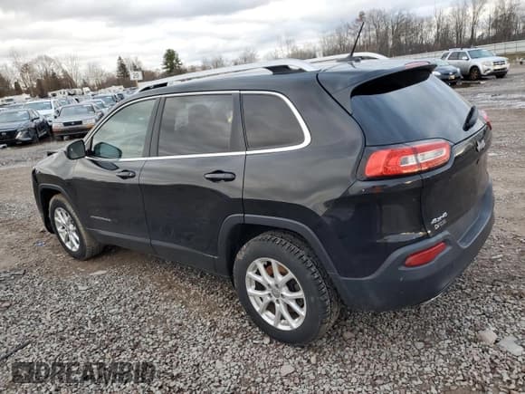 ✅ 2015 Jeep Cherokee Latitude • VIN: 1C4PJMCS9FW751992 • Lot: 93010215. Wystawiony na Copart z przebiegiem Nie podano. Bezpłatny archiwum sprzedaży aukcyjnych z USA i szczegółowy raport historii pojazdu na DreamBid. Zdjęcie 2.