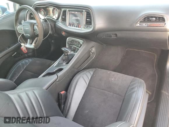 ✅ 2020 Dodge Challenger SRT Hellcat Widebody • VIN: 2C3CDZC91LH182389 • Lot: 64549884. Wystawiony na Copart z przebiegiem 17 840 mil. Bezpłatny archiwum sprzedaży aukcyjnych z USA i szczegółowy raport historii pojazdu na DreamBid. Zdjęcie 8.