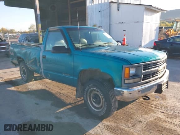 ✅ 1995 Chevrolet Silverado 1500 • VIN: 1GCEK14Z3SZ114345 • Lot: 43493891. Wystawiony na IAAI z przebiegiem 174 964 mil. Bezpłatny archiwum sprzedaży aukcyjnych z USA i szczegółowy raport historii pojazdu na DreamBid. Zdjęcie 1.