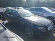 ✅ 2019 Mercedes-Benz E 450 • VIN: WDDZF6JB3KA528238 • Lot: 42805243. Wystawiony na IAAI z przebiegiem 70 784 mil. Bezpłatny archiwum sprzedaży aukcyjnych z USA i szczegółowy raport historii pojazdu na DreamBid. Zdjęcie 13.