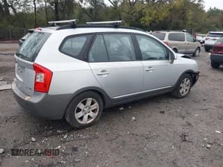 ✅ 2008 Kia Rondo EX • VIN: KNAFG526387136756 • Лот: 43592665. Опубликован ранее на IAAI с пробегом 151 381 миль. Бесплатный доступ к архиву аукционных продаж из США и подробный отчёт об истории автомобиля на DreamBid. Изображение 4.