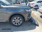 ✅ 2019 Lincoln Nautilus Select • VIN: 2LMPJ8K95KBL18302 • Lot: 43072334. Listed on IAAI with 140,799 mi. Free auction sales archive from the USA and detailed vehicle history report at DreamBid. Image 18.