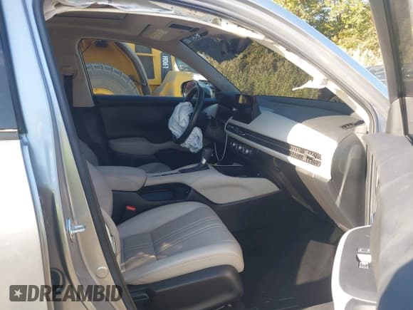 ✅ 2024 Honda HR-V EX-L • VIN: 3CZRZ2H79RM705278 • Lot: 43529167. Listed on IAAI with 36,014 mi. Free auction sales archive from the USA and detailed vehicle history report at DreamBid. Image 5.