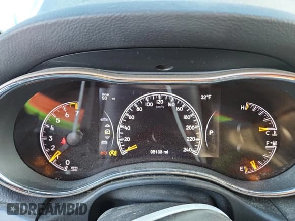 ✅ 2016 Jeep Grand Cherokee Laredo • VIN: 1C4RJFAG3GC489845 • Lot: 92814745. Wystawiony na Copart z przebiegiem 98 138 mil. Bezpłatny archiwum sprzedaży aukcyjnych z USA i szczegółowy raport historii pojazdu na DreamBid. Zdjęcie 9.