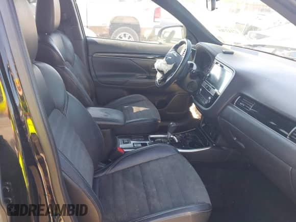 2019 Mitsubishi Outlander SE с VIN JA4AD3A35KZ025472, выставлен на аукционе IAAI как лот 42143703 с пробегом 147 154 миль миль и . История ставок и продаж доступна на DreamBid. Изображение 5.