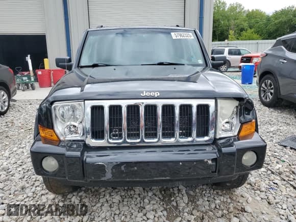 ✅ 2008 Jeep Commander Sport • VIN: 1J8HG48K38C149095 • Lot: 57962325. Wystawiony na Copart z przebiegiem 178 272 mil. Bezpłatny archiwum sprzedaży aukcyjnych z USA i szczegółowy raport historii pojazdu na DreamBid. Zdjęcie 5.