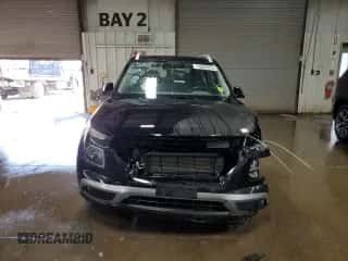 ✅ 2022 Hyundai Venue SEL • VIN: KMHRC8A39NU182959 • Lot: 74805573. Wystawiony na Copart z przebiegiem 25 164 mil. Bezpłatny archiwum sprzedaży aukcyjnych z USA i szczegółowy raport historii pojazdu na DreamBid. Zdjęcie 5.