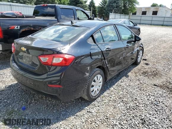2018 Chevrolet Cruze LS с VIN 1G1BC5SM4J7231563, выставлен на аукционе Copart как лот 53261432 с пробегом 32 174 миль миль и . История ставок и продаж доступна на DreamBid. Изображение 4.