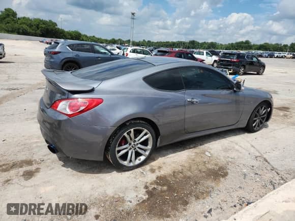 2010 Hyundai Genesis Coupe Track с VIN KMHHU6KH0AU004858, выставлен на аукционе Copart как лот 63600445 с пробегом 118 026 миль миль и Списание • Salvage title. История ставок и продаж доступна на DreamBid. Изображение 3.