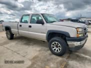 ✅ 2006 Chevrolet Silverado 2500HD Work Truck • VIN: 1GCHC23U66F225095 • Лот: 81761925. Опубликован ранее на Copart с пробегом 355 706 миль. Бесплатный доступ к архиву аукционных продаж из США и подробный отчёт об истории автомобиля на DreamBid. Изображение 4.