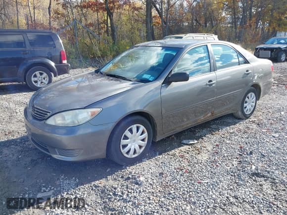 ✅ 2005 Toyota Camry STD • VIN: 4T1BE32K95U944627 • Lot: 43527213. Listed on IAAI with 180,200 mi. Free auction sales archive from the USA and detailed vehicle history report at DreamBid. Image 2.