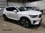 ✅ 2024 Volvo XC40 Plus Bright Theme • VIN: YV4L12UE7R2262639 • Лот: 93343875. Опубликован ранее на Copart с пробегом 9 325 миль. Бесплатный доступ к архиву аукционных продаж из США и подробный отчёт об истории автомобиля на DreamBid. Изображение 4.