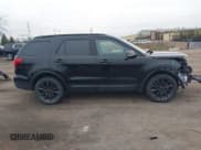 ✅ 2018 Ford Explorer XLT • VIN: 1FM5K8D85JGC25579 • Lot: 40961337. Wystawiony na IAAI z przebiegiem 70 847 mil. Bezpłatny archiwum sprzedaży aukcyjnych z USA i szczegółowy raport historii pojazdu na DreamBid. Zdjęcie 14.