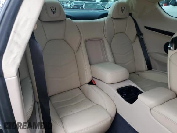 ✅ 2018 Maserati GranTurismo Sport • VIN: ZAM45VLA0J0271271 • Lot: 74137254. Wystawiony na Copart z przebiegiem Nie podano. Bezpłatny archiwum sprzedaży aukcyjnych z USA i szczegółowy raport historii pojazdu na DreamBid. Zdjęcie 10.