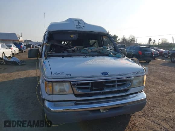 ✅ 1997 Ford Econoline Commercial • VIN: 1FDEE1468VHB58327 • Lot: 41487277. Wystawiony na IAAI z przebiegiem Nie podano. Bezpłatny archiwum sprzedaży aukcyjnych z USA i szczegółowy raport historii pojazdu na DreamBid. Zdjęcie 6.
