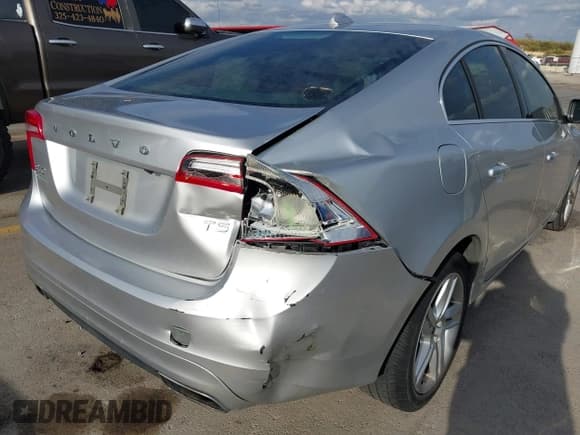 ✅ 2015 Volvo S60 T5 Drive-E Premier • VIN: YV140MFK4F1362802 • Lot: 43538907. Listed on IAAI with 74,110 mi. Free auction sales archive from the USA and detailed vehicle history report at DreamBid. Image 6.