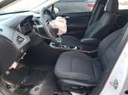 ✅ 2017 Chevrolet Cruze LT • VIN: 1G1BE5SMXH7228784 • Lot: 39724783. Listed on Copart with 80,039 mi. Free auction sales archive from the USA and detailed vehicle history report at DreamBid. Image 7.