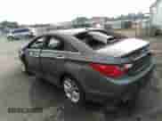 2013 Hyundai Sonata SE с VIN 5NPEC4AB2DH727315, выставлен на аукционе IAAI как лот 42917615 с пробегом Не указан миль и . История ставок и продаж доступна на DreamBid. Изображение 3.