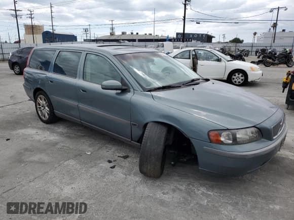 ✅ 2004 Volvo V70 • VIN: YV1SW59VX42434630 • Lot: 52767325. Listed on Copart with 168,657 mi. Free auction sales archive from the USA and detailed vehicle history report at DreamBid. Image 4.