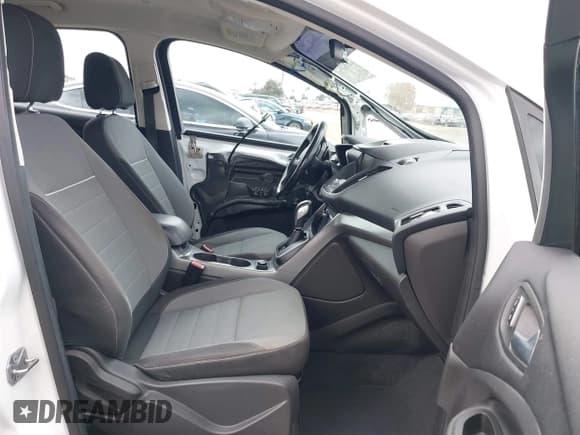 ✅ 2013 Ford C-Max SE • VIN: 1FADP5AU1DL513036 • Lot: 42062272. Wystawiony na IAAI z przebiegiem 148 121 mil. Bezpłatny archiwum sprzedaży aukcyjnych z USA i szczegółowy raport historii pojazdu na DreamBid. Zdjęcie 5.