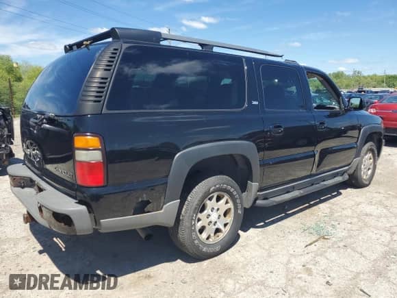 2005 Chevrolet Suburban Z71 с VIN 3GNFK16Z85G172898, выставлен на аукционе Copart как лот 61230614 с пробегом 257 145 миль миль и Списание • Salvage title. История ставок и продаж доступна на DreamBid. Изображение 3.