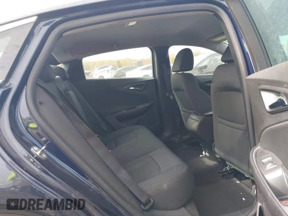 ✅ 2016 Chevrolet Malibu LS • VIN: 1G1ZB5ST4GF321867 • Lot: 43563439. Wystawiony na IAAI z przebiegiem 184 833 mil. Bezpłatny archiwum sprzedaży aukcyjnych z USA i szczegółowy raport historii pojazdu na DreamBid. Zdjęcie 8.