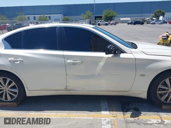 ✅ 2016 Infiniti Q50 Premium • VIN: JN1CV7AP3GM202470 • Lot: 42959936. Wystawiony na IAAI z przebiegiem 149 427 mil. Bezpłatny archiwum sprzedaży aukcyjnych z USA i szczegółowy raport historii pojazdu na DreamBid. Zdjęcie 6.