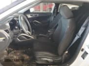 ✅ 2016 Hyundai Veloster • VIN: KMHTC6AD7GU284637 • Lot: 79264494. Wystawiony na Copart z przebiegiem 137 199 mil. Bezpłatny archiwum sprzedaży aukcyjnych z USA i szczegółowy raport historii pojazdu na DreamBid. Zdjęcie 7.