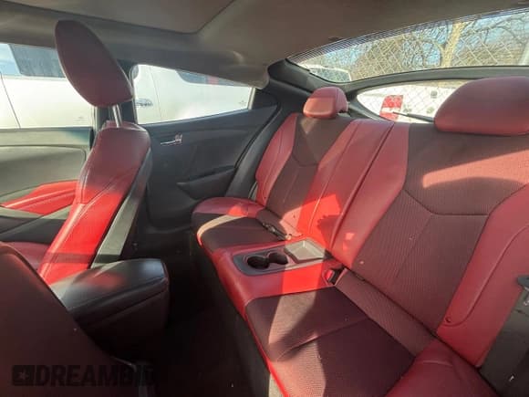 ✅ 2013 Hyundai Veloster w/Black Int • VIN: KMHTC6AD1DU132719 • Lot: 43299225. Listed on Copart with 154,128 mi. Free auction sales archive from the USA and detailed vehicle history report at DreamBid. Image 6.