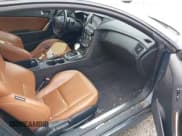 ✅ 2013 Hyundai Genesis Coupe R-Spec • VIN: KMHHU6KJ1DU084274 • Lot: 41755586. Wystawiony na IAAI z przebiegiem 151 114 mil. Bezpłatny archiwum sprzedaży aukcyjnych z USA i szczegółowy raport historii pojazdu na DreamBid. Zdjęcie 5.