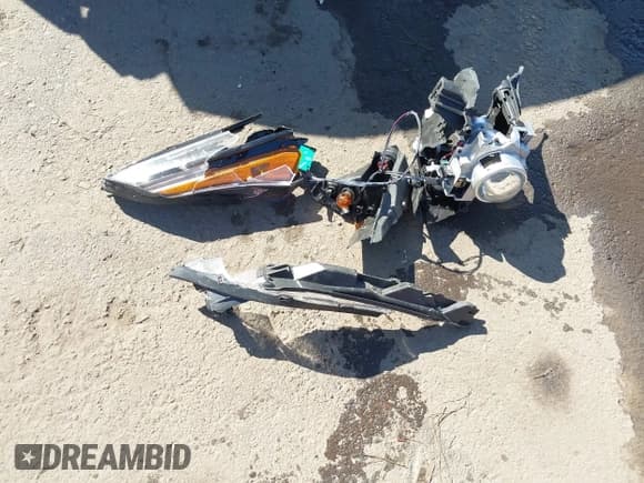 ✅ 2024 Kia Forte LXS • VIN: 3KPF24AD9RE800197 • Lot: 43585078. Wystawiony na IAAI z przebiegiem 31 325 mil. Bezpłatny archiwum sprzedaży aukcyjnych z USA i szczegółowy raport historii pojazdu na DreamBid. Zdjęcie 12.