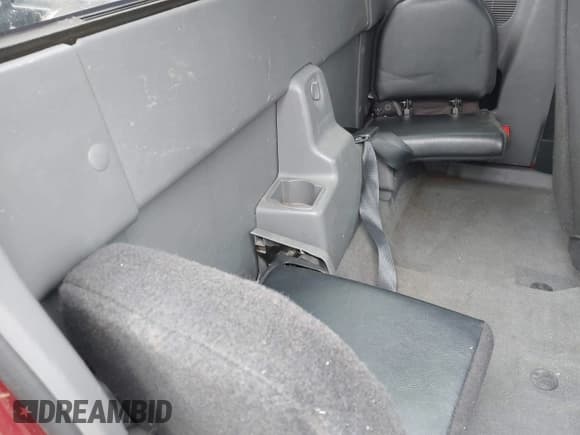 ✅ 2005 Ford Ranger XLT • VIN: 1FTZR45E35PA62970 • Lot: 42279050. Listed on IAAI with 128,233 mi. Free auction sales archive from the USA and detailed vehicle history report at DreamBid. Image 8.