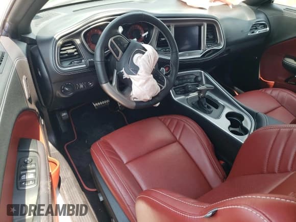 ✅ 2022 Dodge Challenger SRT Super Stock • VIN: 2C3CDZL9XNH154819 • Lot: 59671895. Listed on Copart with 3,348 mi. Free auction sales archive from the USA and detailed vehicle history report at DreamBid. Image 8.