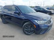 ✅ 2023 Volkswagen Tiguan SE • VIN: 3VVNB7AXXPM016056 • Lot: 43367935. Wystawiony na IAAI z przebiegiem 38 113 mil. Bezpłatny archiwum sprzedaży aukcyjnych z USA i szczegółowy raport historii pojazdu na DreamBid. Zdjęcie 1.