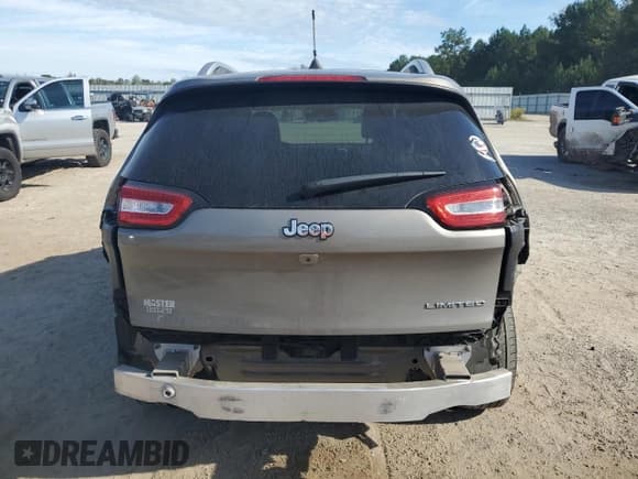 ✅ 2017 Jeep Cherokee Limited • VIN: 1C4PJLDS5HW559657 • Lot: 85483945. Listed on Copart with 114,492 mi. Free auction sales archive from the USA and detailed vehicle history report at DreamBid. Image 6.