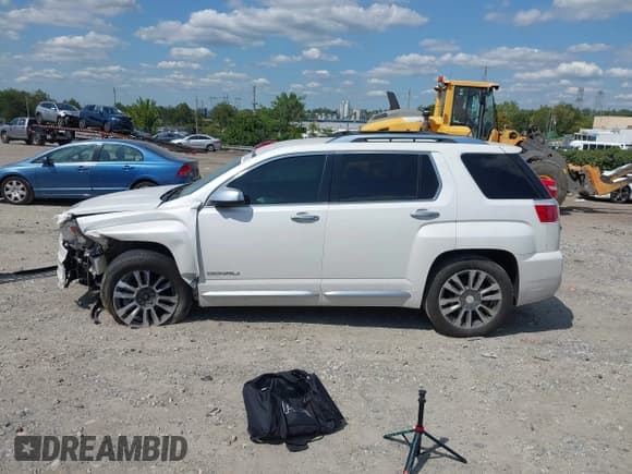 ✅ 2016 GMC Terrain Denali • VIN: 2GKFLVE35G6247005 • Lot: 43173514. Listed on IAAI with 168,004 mi. Free auction sales archive from the USA and detailed vehicle history report at DreamBid. Image 14.