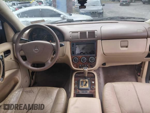 ✅ 2005 Mercedes-Benz M 350 • VIN: 4JGAB57E25A551055 • Lot: 82096755. Listed on Copart with 75,078 mi. Free auction sales archive from the USA and detailed vehicle history report at DreamBid. Image 9.