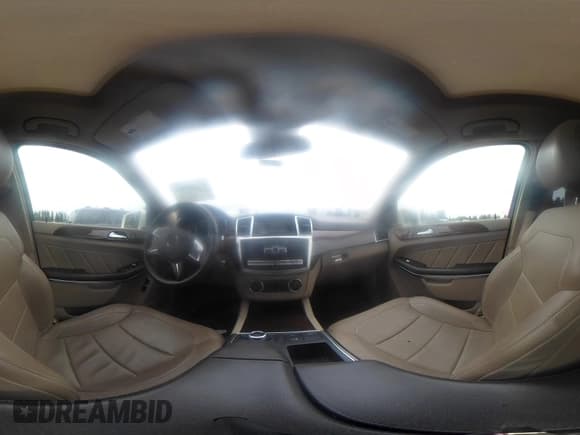 ✅ 2015 Mercedes-Benz GL 550 • VIN: 4JGDF7DEXFA510515 • Лот: 42464361. Опубликован ранее на IAAI с пробегом 100 252 миль. Бесплатный доступ к архиву аукционных продаж из США и подробный отчёт об истории автомобиля на DreamBid. Изображение 18.