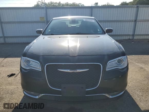 ✅ 2016 Chrysler 300 Touring • VIN: 2C3CCAAG2GH224175 • Lot: 68228565. Wystawiony na Copart z przebiegiem 178 731 mil. Bezpłatny archiwum sprzedaży aukcyjnych z USA i szczegółowy raport historii pojazdu na DreamBid. Zdjęcie 5.