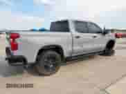 2024 Chevrolet Silverado 1500 Custom Trail Boss z VIN 3GCPDCEK7RG217665, wystawiony jako Copart lot #71836705 z przebiegiem 19 585 mil mil oraz Czysty tytuł • Clean title. Historia ofert i sprzedaży dostępna na DreamBid. Obrazek 3.