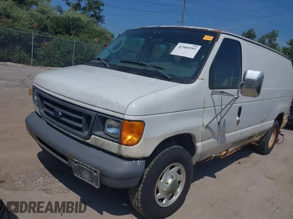 ✅ 2006 Ford Econoline Cargo • VIN: 1FTNE24L26DA37169 • Лот: 42905592. Опубликован ранее на IAAI с пробегом Не указан. Бесплатный доступ к архиву аукционных продаж из США и подробный отчёт об истории автомобиля на DreamBid. Изображение 2.