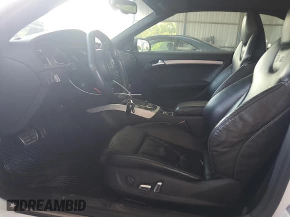 ✅ 2013 Audi S5 Premium Plus • VIN: WAUCGAFH8DN009451 • Lot: 57785385. Listed on Copart with 92,319 mi. Free auction sales archive from the USA and detailed vehicle history report at DreamBid. Image 7.