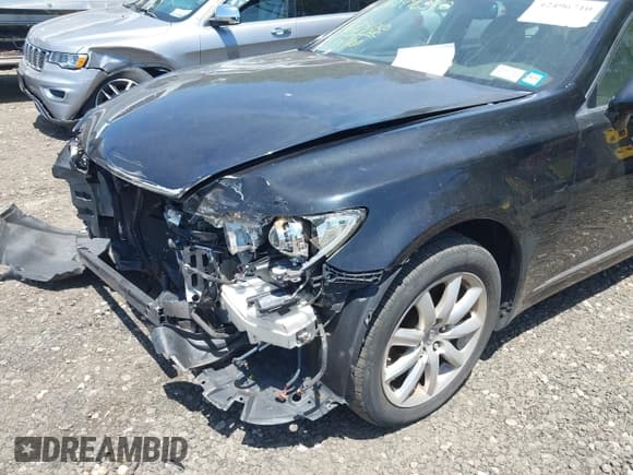 ✅ 2007 Lexus LS 460 L • VIN: JTHGL46F475016108 • Lot: 42496710. Listed on IAAI with 223,814 mi. Free auction sales archive from the USA and detailed vehicle history report at DreamBid. Image 20.