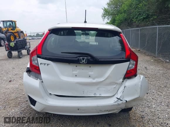 ✅ 2016 Honda Fit LX • VIN: JHMGK5H57GX001748 • Lot: 42512224. Wystawiony na IAAI z przebiegiem 94 387 mil. Bezpłatny archiwum sprzedaży aukcyjnych z USA i szczegółowy raport historii pojazdu na DreamBid. Zdjęcie 16.