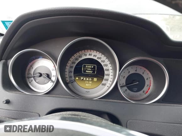 ✅ 2012 Mercedes-Benz C 300 Sport • VIN: WDDGF8BB9CA605486 • Лот: 43912450. Опубликован ранее на IAAI с пробегом 98 002 миль. Бесплатный доступ к архиву аукционных продаж из США и подробный отчёт об истории автомобиля на DreamBid. Изображение 6.