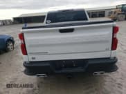 ✅ 2022 Chevrolet Silverado 1500 • VIN: 1GCUYFETXNZ123629 • Лот: 43431105. Опубликован ранее на Copart с пробегом 68 040 миль. Бесплатный доступ к архиву аукционных продаж из США и подробный отчёт об истории автомобиля на DreamBid. Изображение 6.