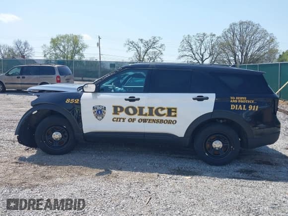 ✅ 2023 Ford Police Interceptor Utility • VIN: 1FM5K8AB3PGB15431 • Лот: 42025617. Опубликован ранее на IAAI с пробегом 9 779 миль. Бесплатный доступ к архиву аукционных продаж из США и подробный отчёт об истории автомобиля на DreamBid. Изображение 14.