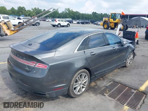 ✅ 2015 Lincoln MKZ • VIN: 3LN6L2G94FR604284 • Lot: 43025543. Wystawiony na IAAI z przebiegiem 107 826 mil. Bezpłatny archiwum sprzedaży aukcyjnych z USA i szczegółowy raport historii pojazdu na DreamBid. Zdjęcie 4.